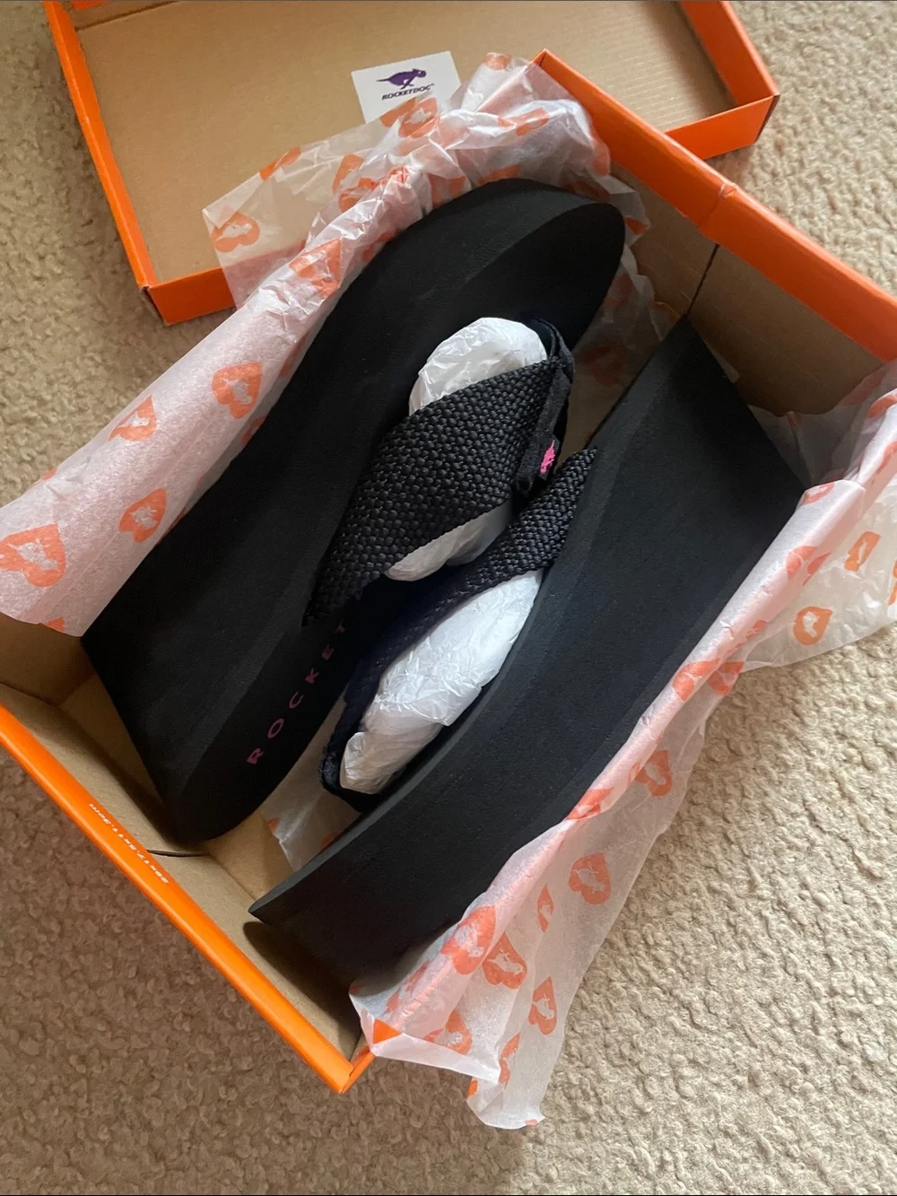 Rocket Dog Black Wedge Diver Flip Flops with Pink Logo